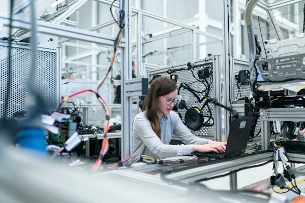Macchina confezionatrice industriale per food packaging