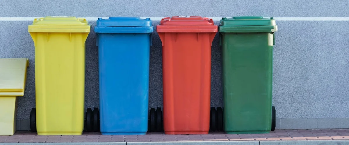 Reg. UE 2022/1616 sul rPET: cosa cambia per chi usa packaging in plastica riciclata